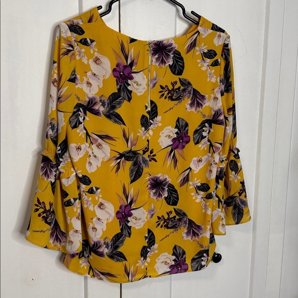 Laura - small - Yellow Floral Long Sleeve Blouse - Picture 6 of 7